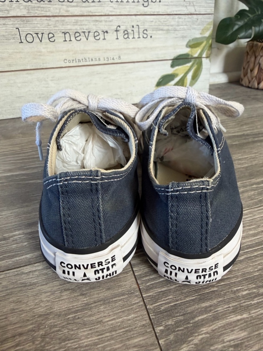Converse Kids Classic Chucks Low Top Lace Up Canvas Sneakers in Navy & White 13 - Picture 6 of 9